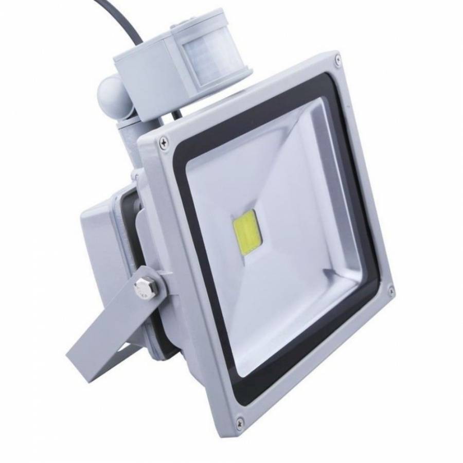 Proiector LED, KlaussTech, 50 , 6500K, Senzor de Miscare, Unghi de Luminare 120 grade, 3750 Lumeni, Alb