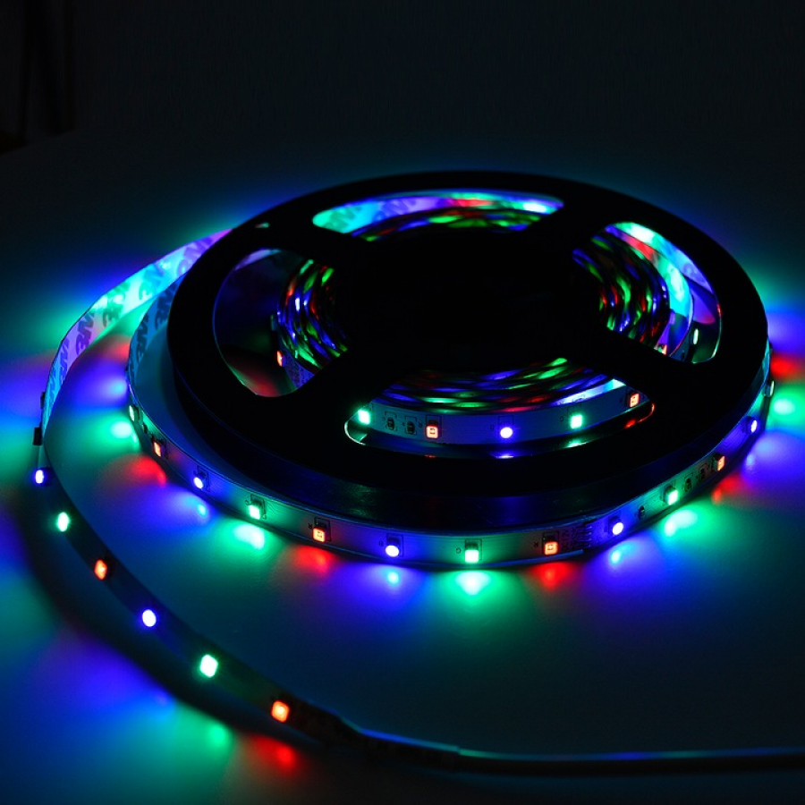 Set Banda Led Klausstech Rgb, Flexibila, Pentru Interior, 60 Led/m, 12v, Lungime 5 M, Telecomanda Si Transformator Incluse