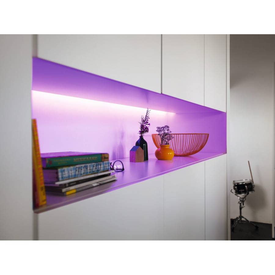 Banda Led Rgbw Philips Cu Lungime 2 M, Flexibila, Control Bluetooth, Silicon, Temperatura 2000 6500 K, 220 240 V, Putere 20 W, 1600 Lm, Alb