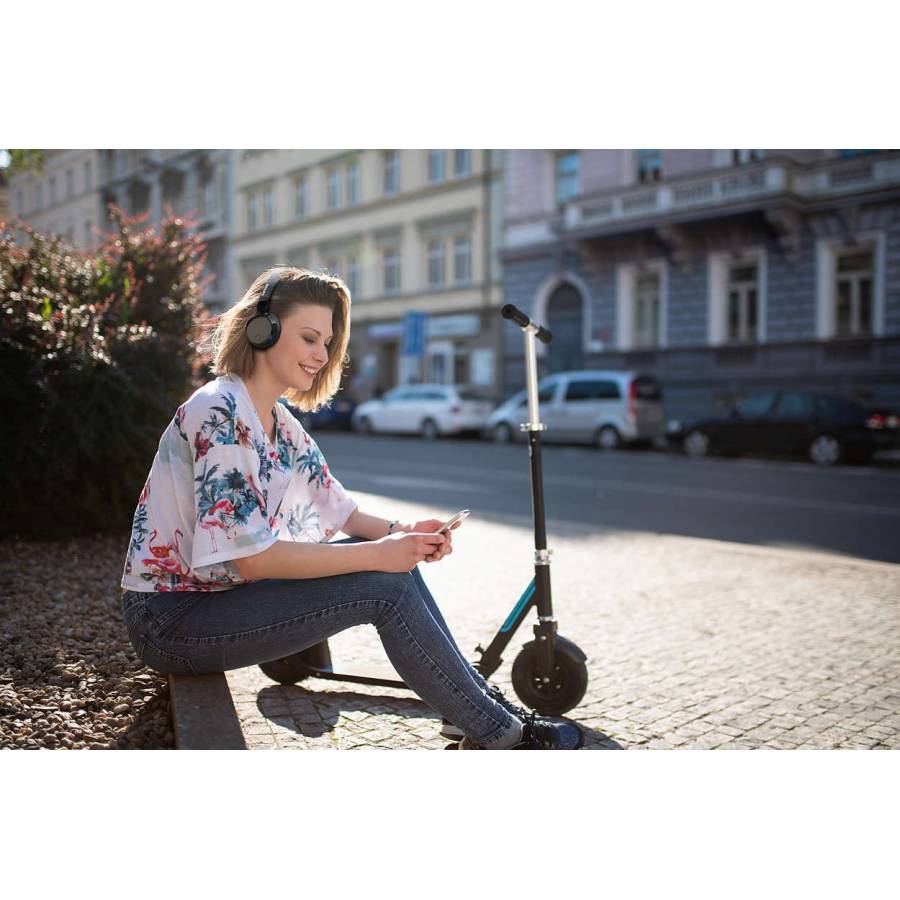 Casti Philips Over-ear Wireless Cu Bluetooth, Pernute Moi, Difuzoare 32 Mm, Supraauriculare, Sensibilitate 92 Db, 32 Ohm, Microfon Incorporat, Cablu Usb, Negru