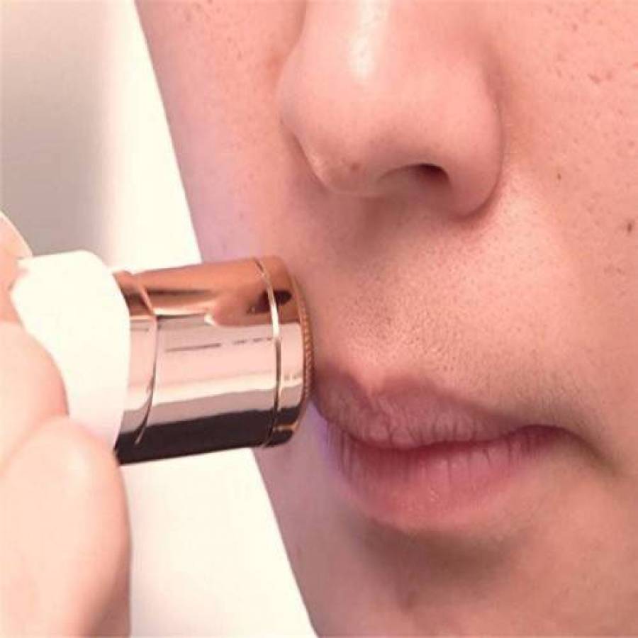 Epilator Facial Profesional Klausstech Pentru Indepartarea Parului, Hipoalergenic, Functioneaza Cu 1 X Baterie Aa, Lumina Led Incorporata, Design Modern Si Subtil, Compact, Alb