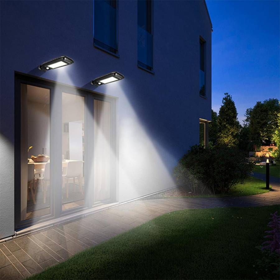 Lampa Solara Profesionala Klausstech Cu Tehnologie Senzor De Miscare, Rezistenta La Apa, Montare Pe Perete, Baterie 2400 Mah Lithium Reincarcabila, Negru