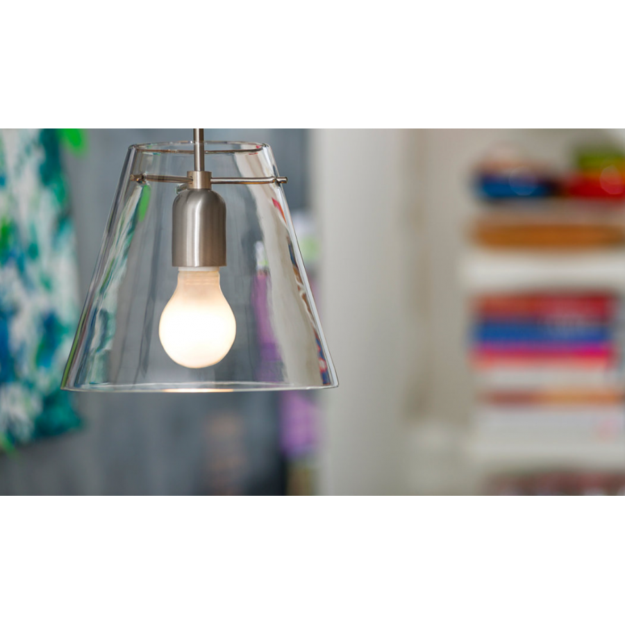 Pachet De 3 Becuri Led Philips Putere 8 W – 60 W, Soclu E27, Iluminare Alb Cald,  2700  K,  806  Lm, Unghi 180 °,  15000 Ore, 220 - 240 V, Alb