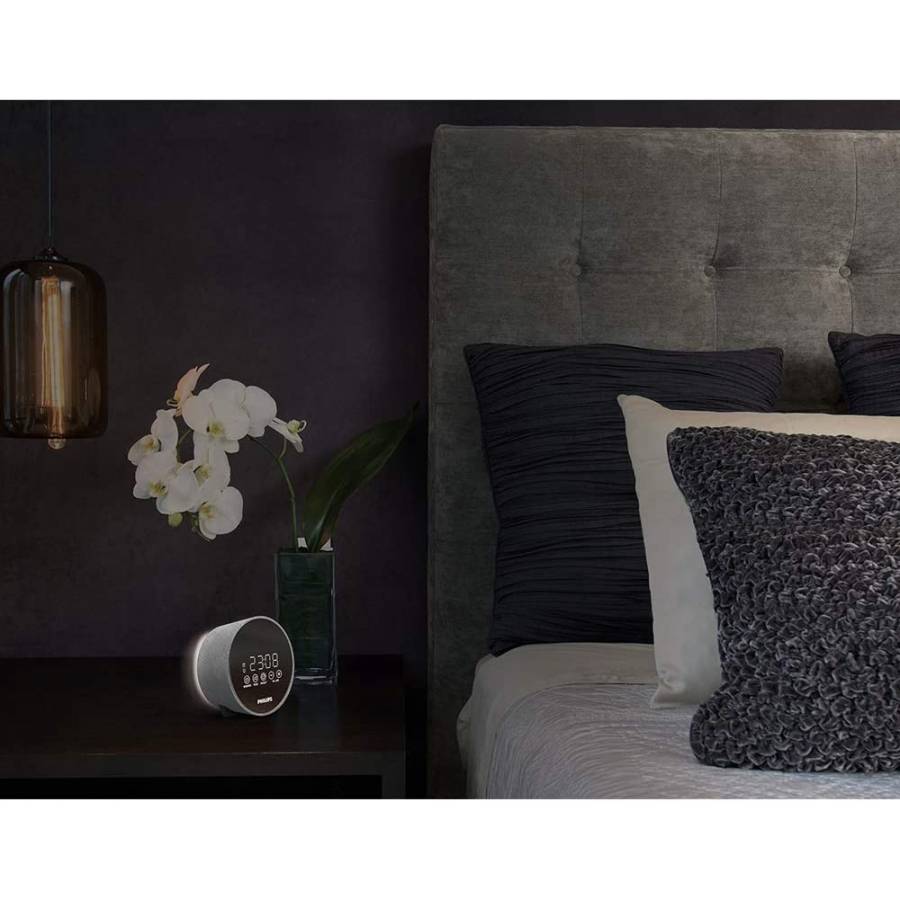 Radio Profesional Philips Cu Ceas, Afisaj Digital, Antena Fm,  87,5 - 108  Mhz, Tuner Digital, Alarma Radio / Buzzer, Control Volum Sus/jos, Argintiu