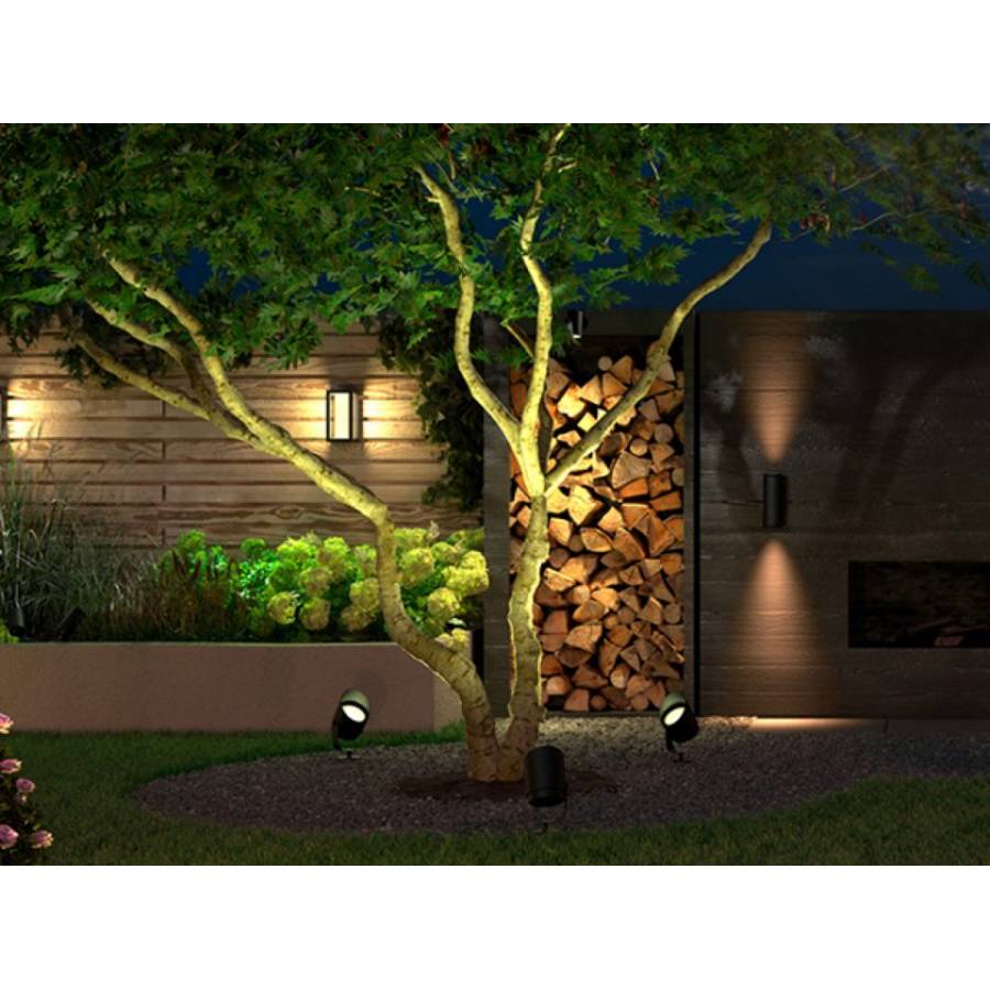Spot Led De Exterior Philips, Flux Luminos 1050 Lm, Putere Bec 15 W, Protectie Ip65, Autonomie 25000 Ore, Material Metal, Culoare Negru