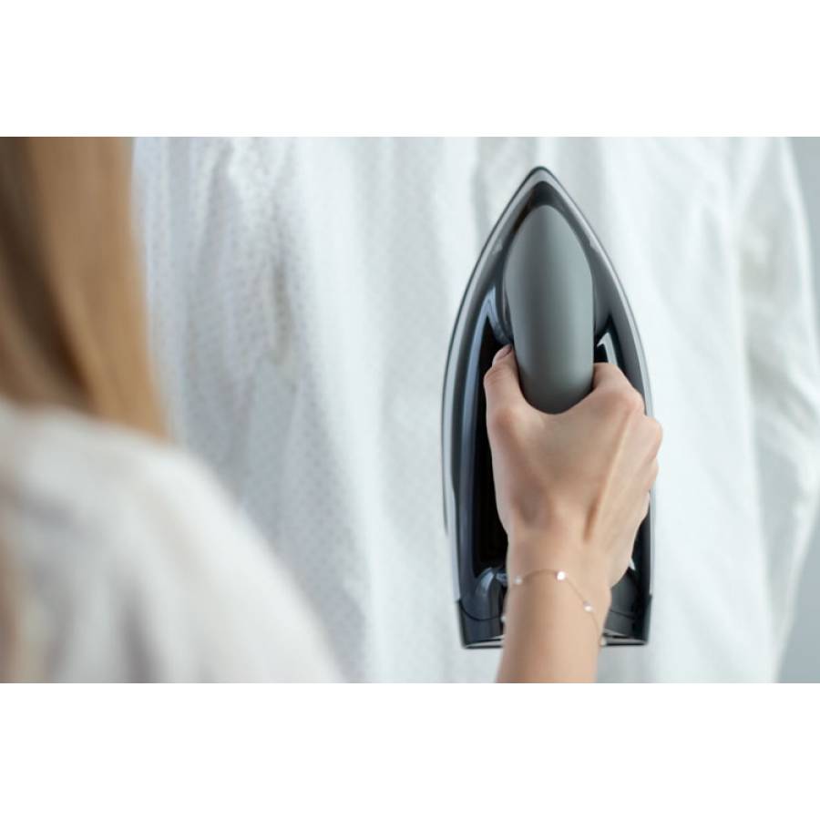 Statie De Calcat Cu Aburi Cu Putere Maxima 2400 W, Reglarea Temperaturii 70° C - 225° C, Presiune Maxim 3.5 Bari, Calcare Verticala Si Uscata, Rezervor Detasabil, Repornire Automata, Talpa Ceramica, Negru