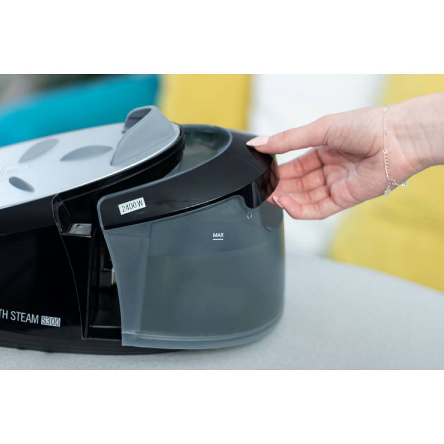 Statie De Calcat Cu Aburi Cu Putere Maxima 2400 W, Reglarea Temperaturii 70° C - 225° C, Presiune Maxim 3.5 Bari, Calcare Verticala Si Uscata, Rezervor Detasabil, Repornire Automata, Talpa Ceramica, Negru