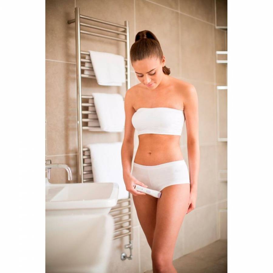 Trimmer Electric Profesional , 2 Setari De Lungime, 2 Mm Si 4 Mm, Functionare Umeda Si Uscata, Autonomie De 60 Minute , Indicator Luminos , Culoare Alb/mo