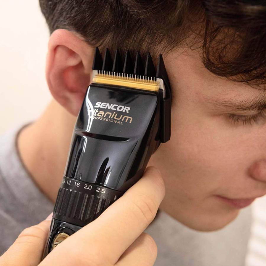 Tunsorul Titan - Afisaj LED, Design Ergonomic, Silentios, Sencor