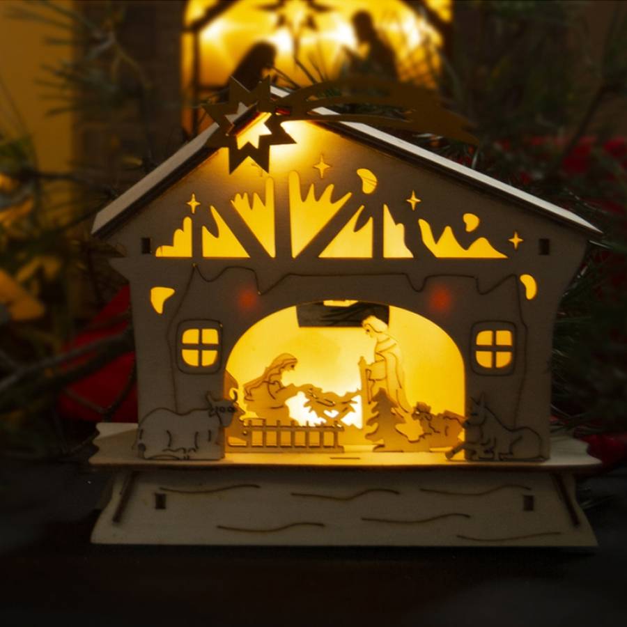 Decoratiune Craciun Luminata Patut Din Lemn