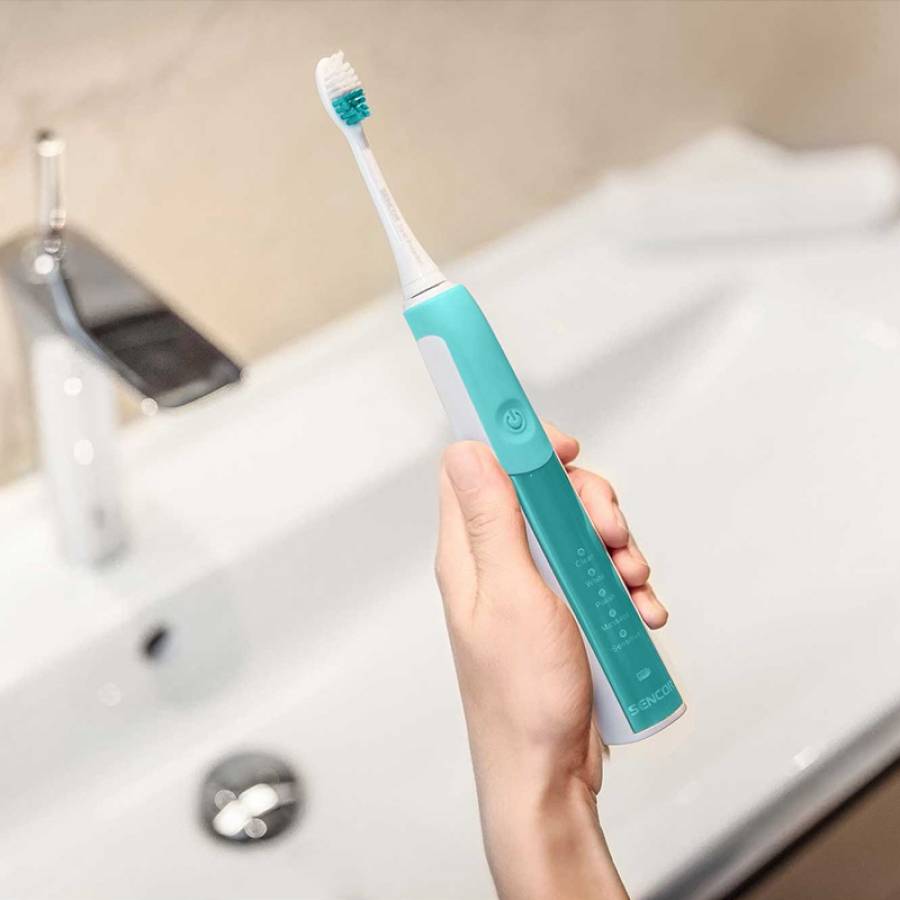 Periuță electrică Sencor, îndepărtează placa dentară eficient