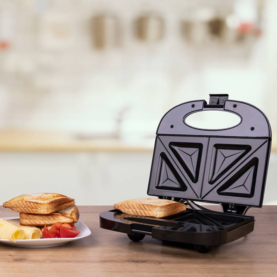 Produs util pentru sandvisuri crocante - Sandwich Maker 850w Max