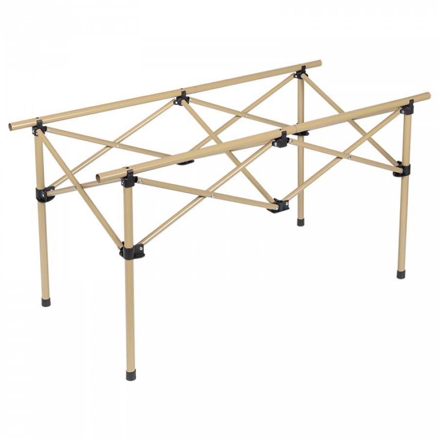 Set de camping pliabil pentru masa și 4 scaune metalice.