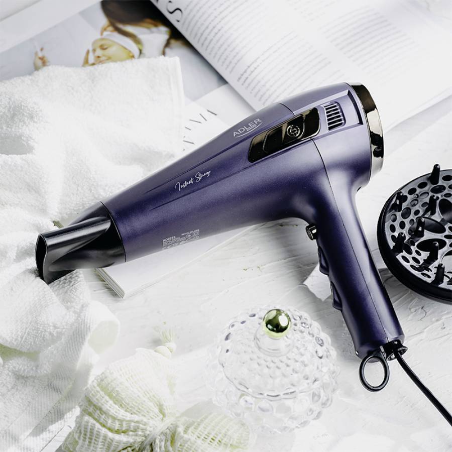 Uscator Par Cablu Retractabil 2400W Adler - Profesional Violet