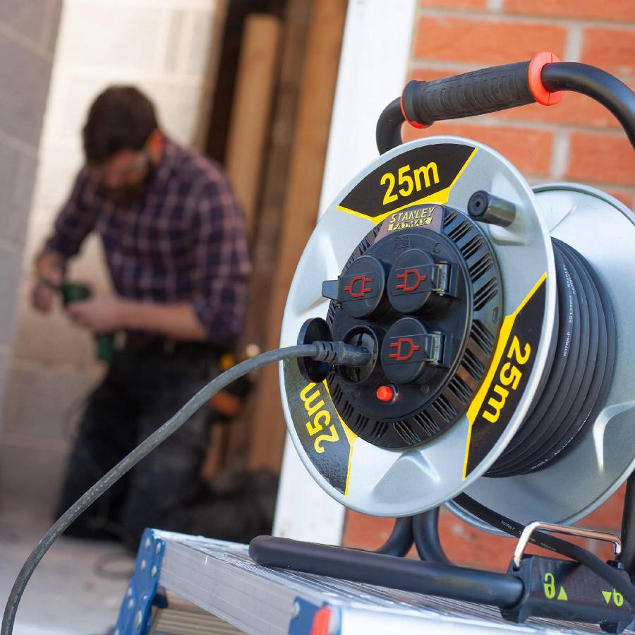 Stanley Tambur Cablu, Ip44,  25 M, H07rn-f 3g1,5, 3200w