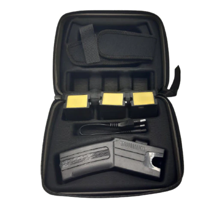 Pistol taser klausstech cu 3 rezerve, toc inclus, 80 kv, compact, negru