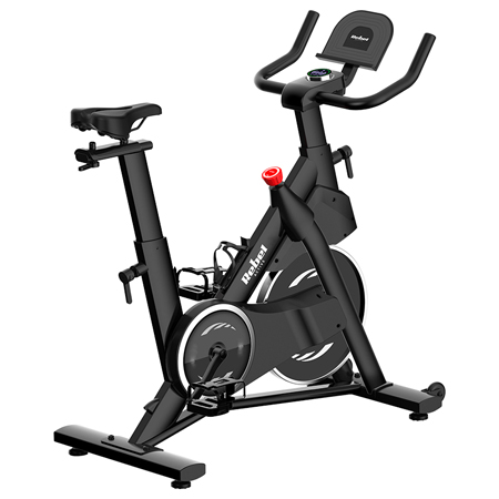 Bicicleta fitness pentru antrenamente intense.